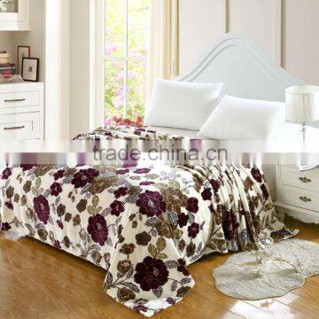 yiwu china polyester printed feathers flannel blanket wholesale