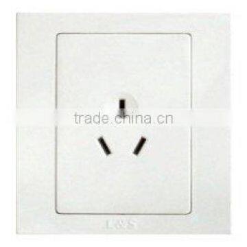 16A 250V, 3 Pin Socket Outlet