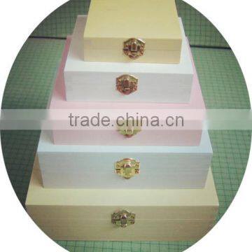 Exclusive Luxury New Arrival Handmade Customized Art Minds Red Color Wooden Packing Box With Hinge Wholesale photo-6