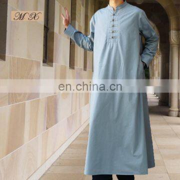 Dubai Attractive men's thobe and thawb