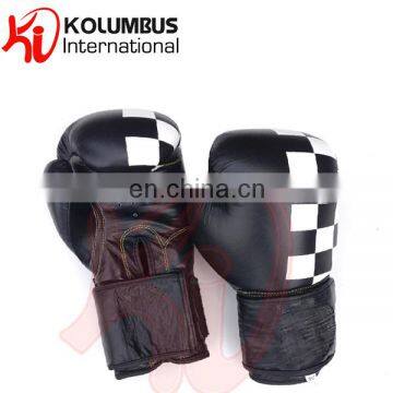 Cowhide Leather Boxing Gloves, Customized Chess Pattern Design Boxing Gloves