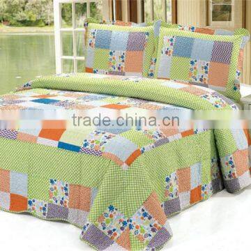 Cotton colorful green and orange flower printed american patchwork quilts handmade cotton patchwork quilts