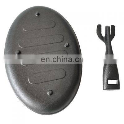 Hot Selling Steak Pan With Wooden Mat Cast Iron Cook Baking Pan Sets Non Stick Pan