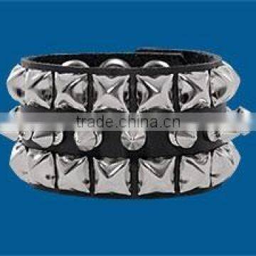 2015 gothic Bondage 3-Row Silver Pyramid and 1/2" Spike Wristband leather material