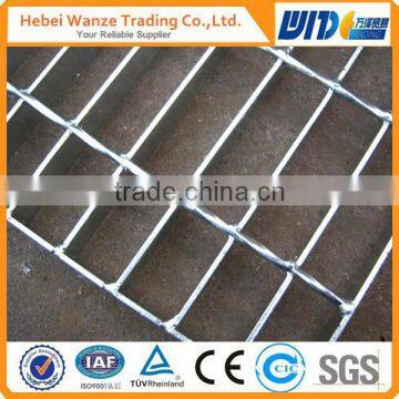 steel grating/Serrated bar grating/galvanised serrated bar grating from factory