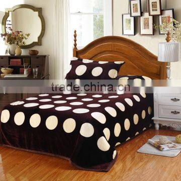 Geometric pattern purple flannel blanket in fashion