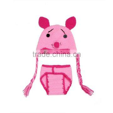 2015 new arrival baby knitting baby red pig hat with diaper set