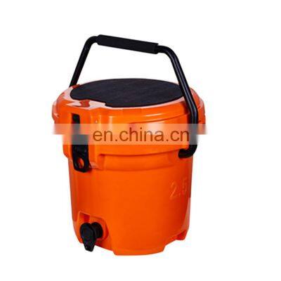 2.5Gallon rotational moulding new design round plastic insulated cooler jug bucket