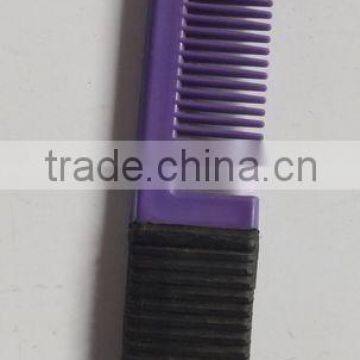 Plastic horse mane comb