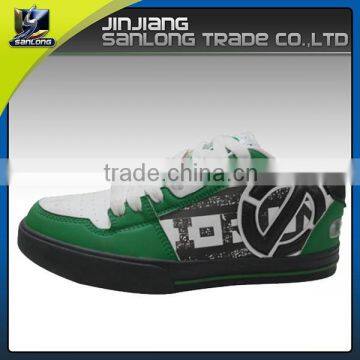2016 custom latest design sport casual shoes for men