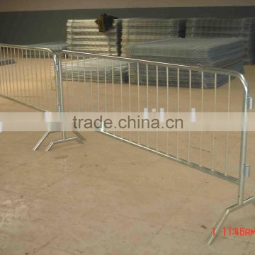 1 road fencing barricade