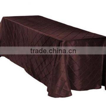 Taffeta Tablecloth and Pintuck Tablecloth