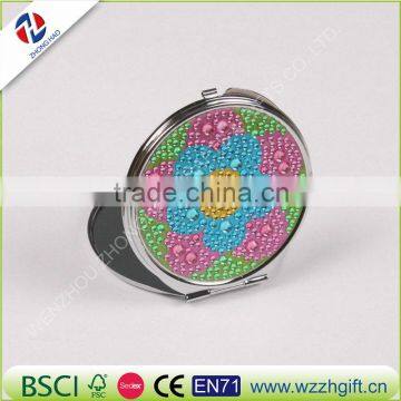 Pocket Makeup Mirrors Bling Crystal Rhinestone Double-Sides Folded Portable Stand Mirrors Compact Gift for Valentine's Day