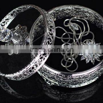 Desktop Cosmetics Storage Box Large Creative European Style Retro Brush Barrel Skin Care Products Finishing Box Top Grade Tray photo-6