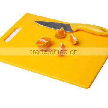 Lemon Yellow LFGB Non-slip Plastic Cutting Board