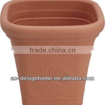 SQUARE PLASTIC PLANTER