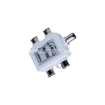 4 way splitter plastic VK11012