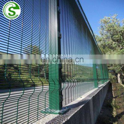 Small Mesh Size Anti Climb High Security 358 Rigid Mesh  Wire Wall Fence