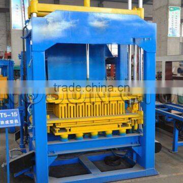 QT5-15 in China full automatic concrete block machine