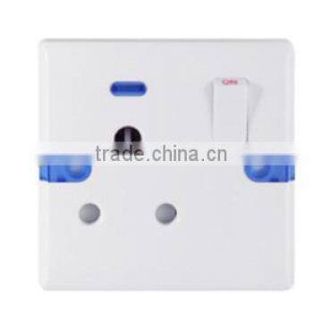 HE8915SL 1gang 15A switched socket with neon