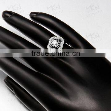 Fashionable Thailand Titanium Wedding Diamond Ring for Girls photo-5