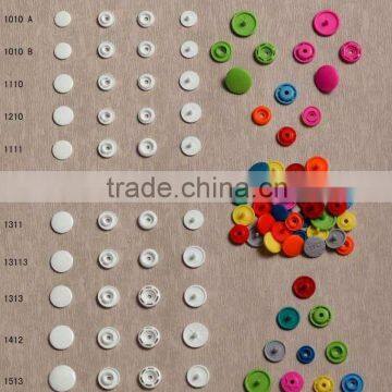 plastic snap fasteners/buttons