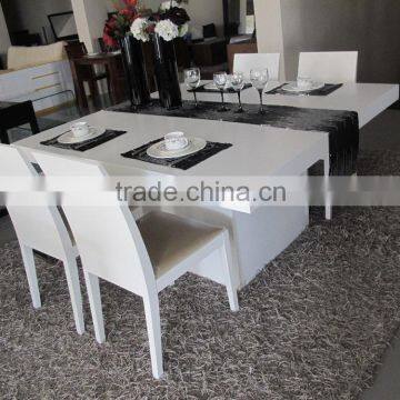 High gloss furniture Tables with chairs