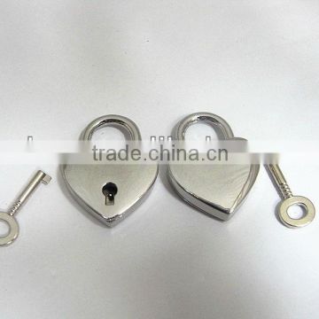 decorative pad lock for leather bags