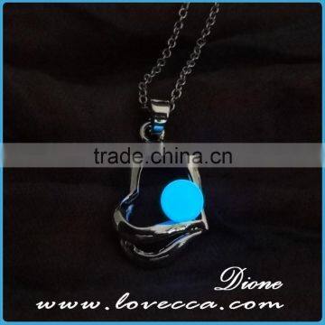 Plated Noctilucent Necklace Pendant Women Heart Shape Glow Dark Necklace photo-4