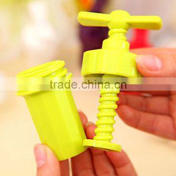 Kitchen Ginger Garlic Manual Press Twist Cutter Crusher Grinding Grater Planer Slicer Mini Cooking Tool KC1402 photo-2