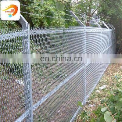 PVC Galvanized Expanded metal mesh fence