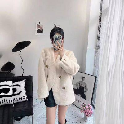 Winter's New Young Faux Mink Fur Coat, Short V-neck One-piece Fur Coat for Women photo-2