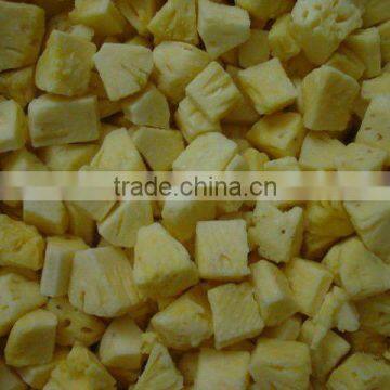 Frozen IQF pineapple pieces