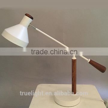 hot sale table lamp for hotel bar E27*1 wooden light china supplier                        
                                                Quality Choice