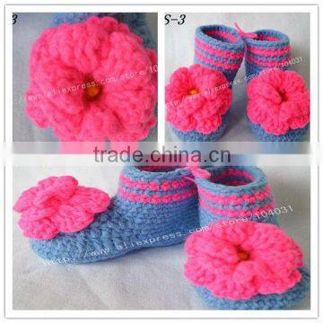 cotton handmade crochet animal shoes baby boot 2013with flower pattern minions acrylic beanie