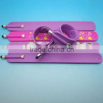 Wholesale OEM custom silk screen imprint silicone snap stylus touch screen pen bracelet