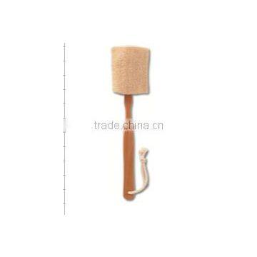 Natural loofah brush with wooden handle and hanging rope