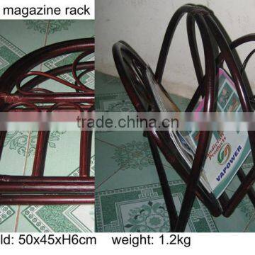 Foldable magazine holder