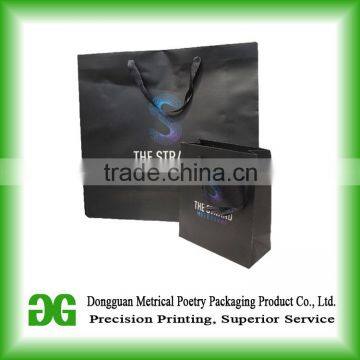 Customized paper shopping bags