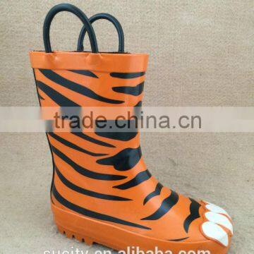 high quality animal shape rubber rain boots with handle