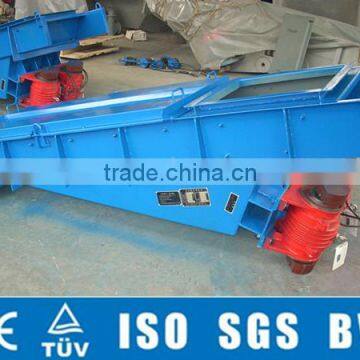 Full-closed type Vibrating Feeder Mining Machine