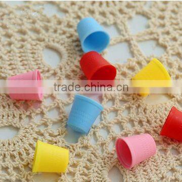 Hot Sale DIY Sewing Tools Mix Colors Plastic Sewing Thimble