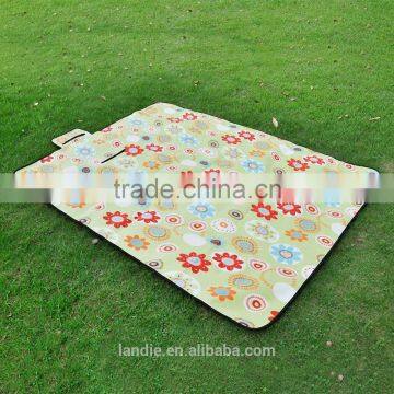 WATERPROOF ROLL-UP PORTABLE OUTDOOR PICNIC BLANKET
