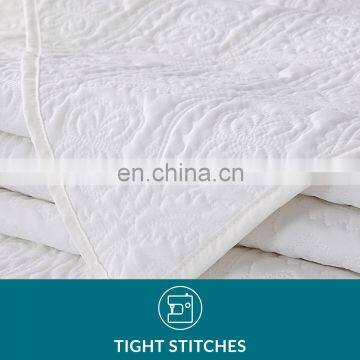 Luxury Sale White Tight Stitches 100% Polyester Woven Quilt Bedspread Set photo-3