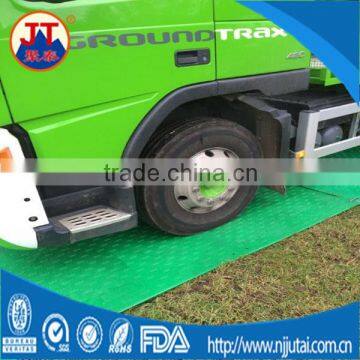 Loading pressure resistant green PE construction road mat