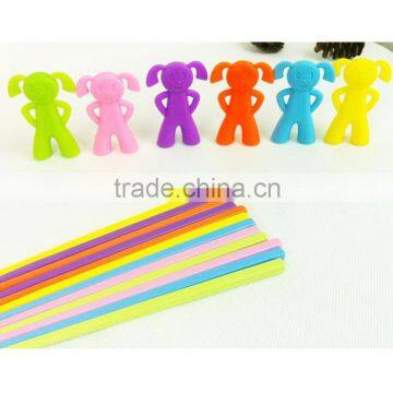 Wholesale Price Smile Girl & Smile Boy Silicone Chopsticks photo-2