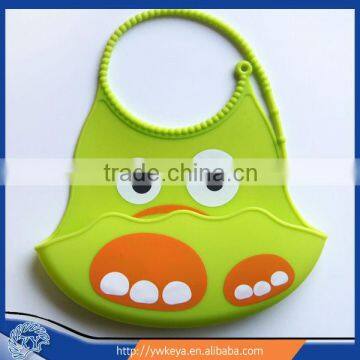 2014 Latest Design Animal Printing Customed Washable and Flexible Baby Silicone Bib
