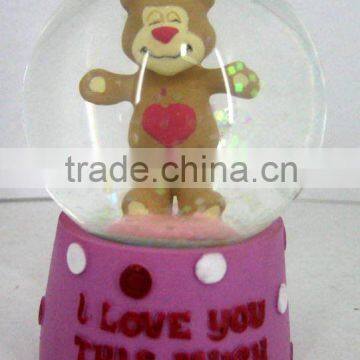 polyresin bear water ball crafts decoration