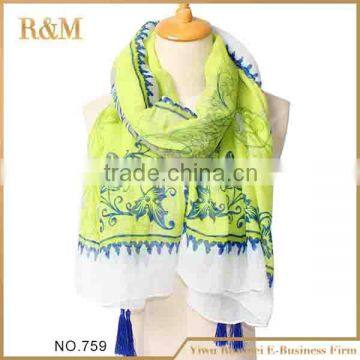 Ladies green polyester scarf square shawls fashionable design