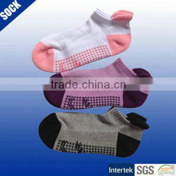 Wholesale pilate anti slip yoga socks